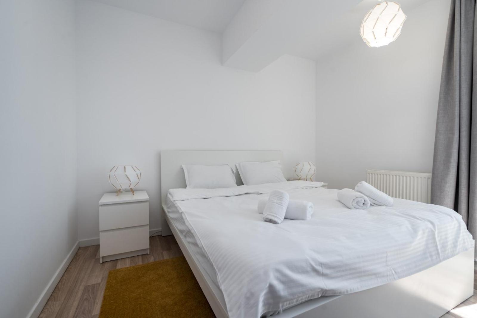 A Home Away - Politehnica Park Bukares Bagian luar foto