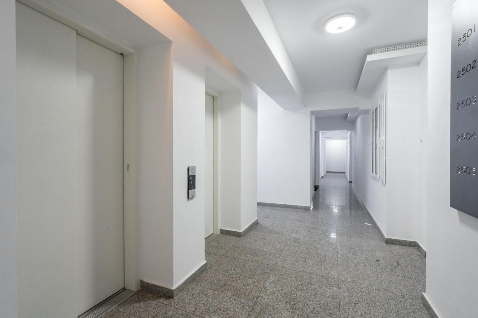 A Home Away - Politehnica Park Bukares Bagian luar foto