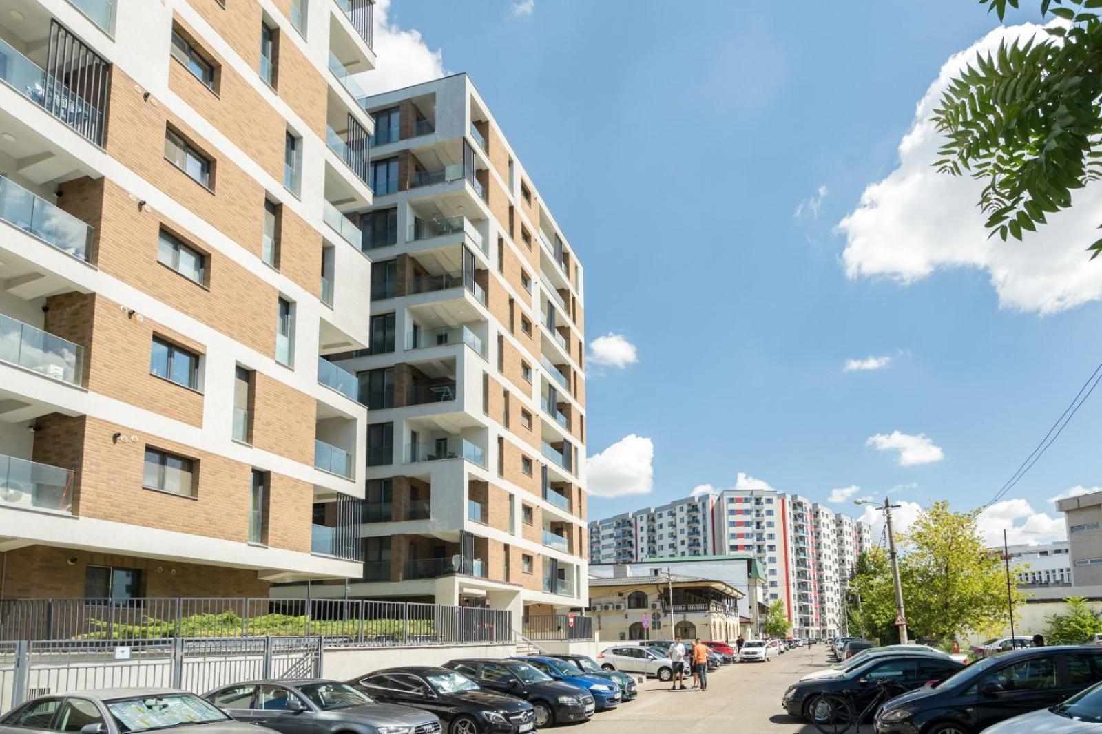 A Home Away - Politehnica Park Bukares Bagian luar foto